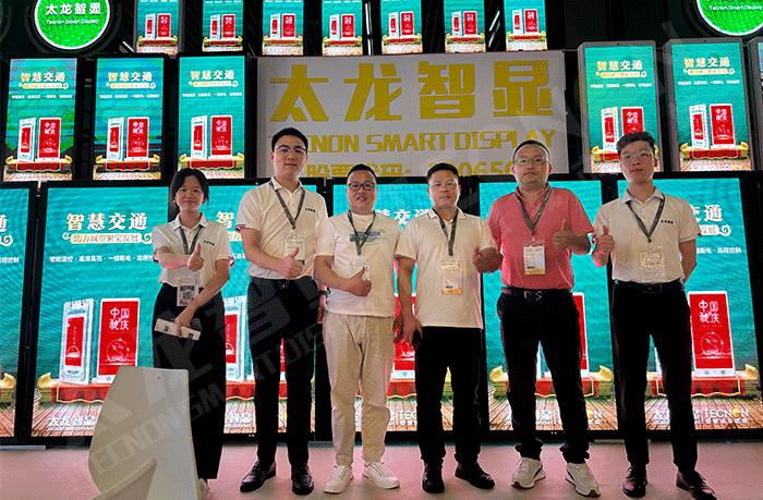 LED燈桿屏,LED廣告機 LED燈桿屏,LED廣告機